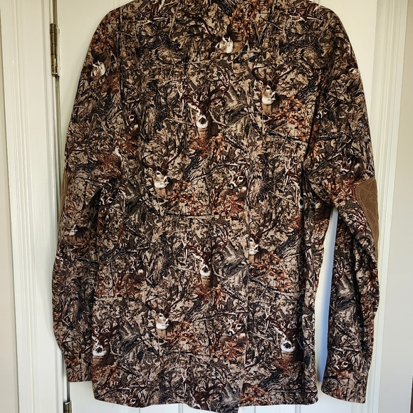 CLEARWATER OUTFITTERS CAMO HUNTING SHIRT LONG SLEEVES  BUTTON UP. XXL - Picture 2 of 10